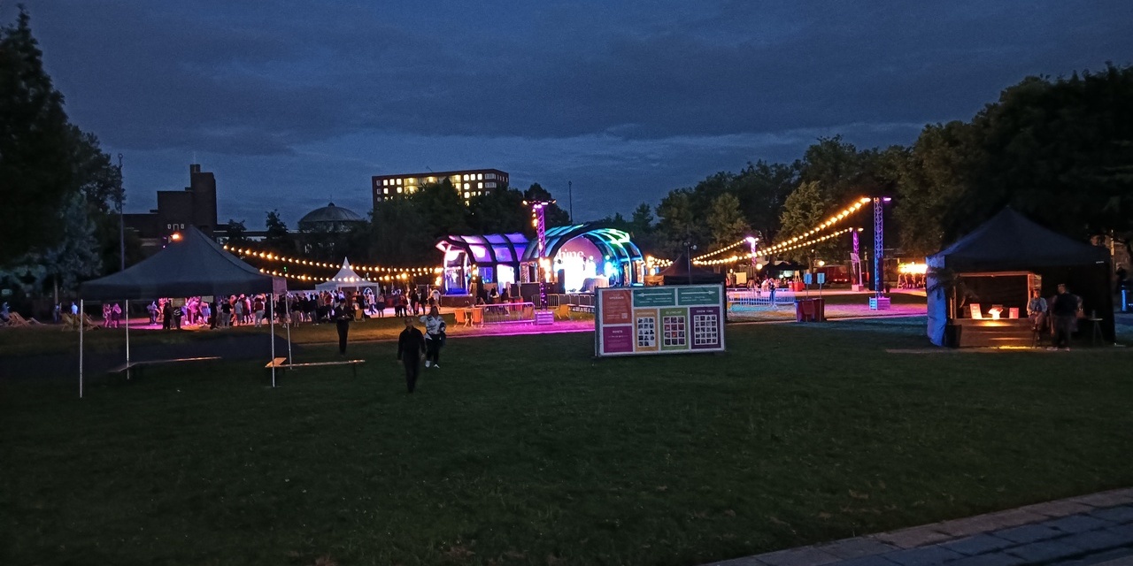 Afleiding - Festivalterrein in Rotterdam, juli 2024 - © 2024 Wesley M. Dekker