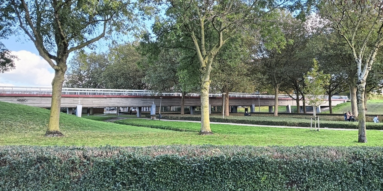 Aquaduct "De Waterdrager", Raadhuisplein Nieuwerkerk aan den IJssel - © 2024 Wesley M. Dekker