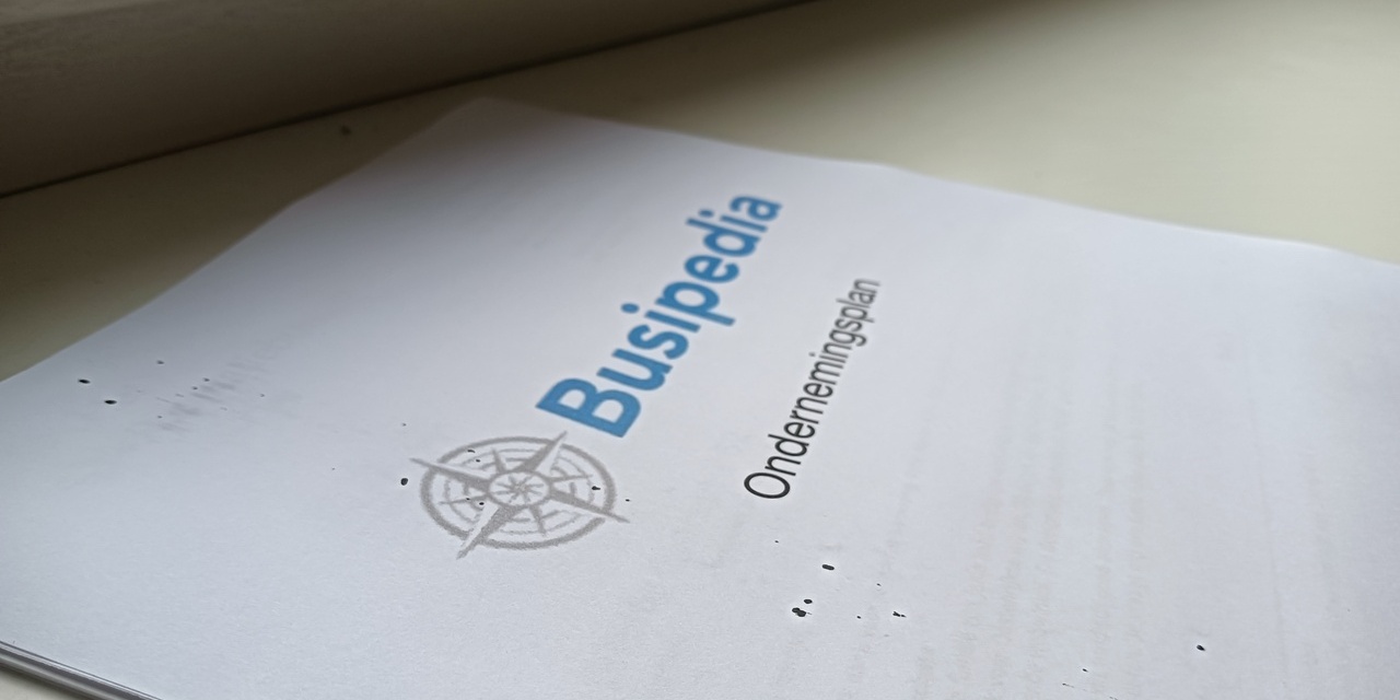 Een eigen bedrijf beginnen - Omslagpagina van het ondernemingsplan van Busipedia - © 2024 Wesley M. Dekker